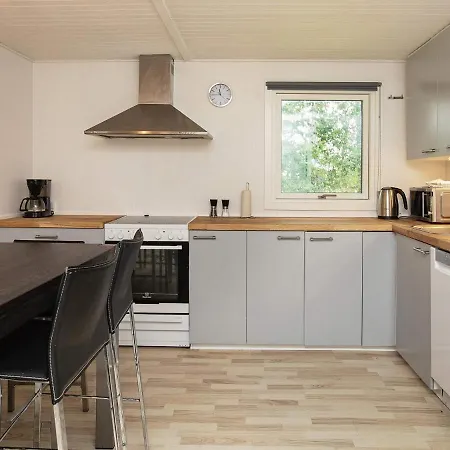 8 Person In Dannemare-by Traum